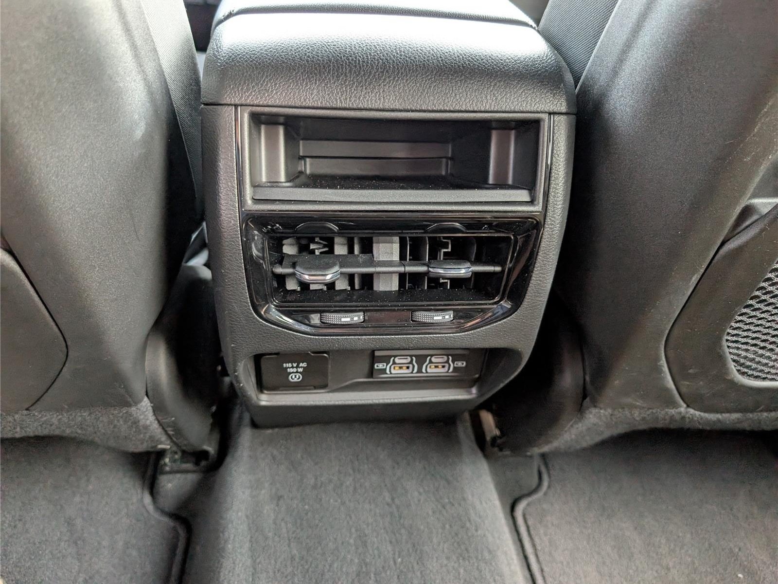 Used 2023 Jeep Grand Cherokee Altitude AWD/4WD image 19