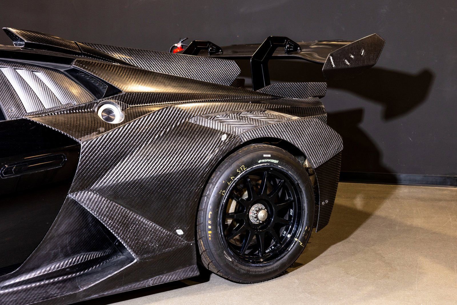 Used 2023 Lamborghini Huracan EVO image 4