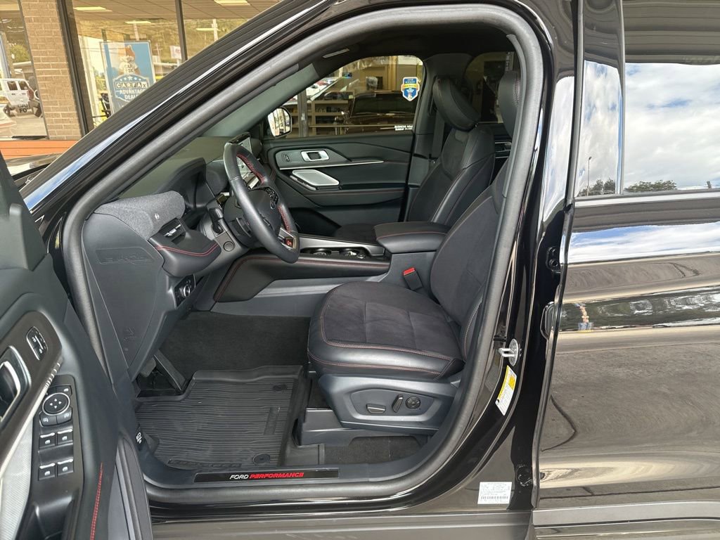 Certified 2025 Ford Explorer ST image 8