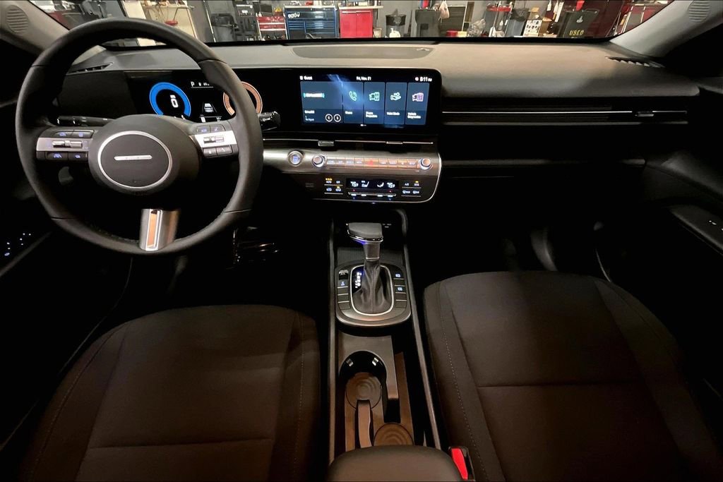 Certified 2025 Hyundai Kona SEL image 15
