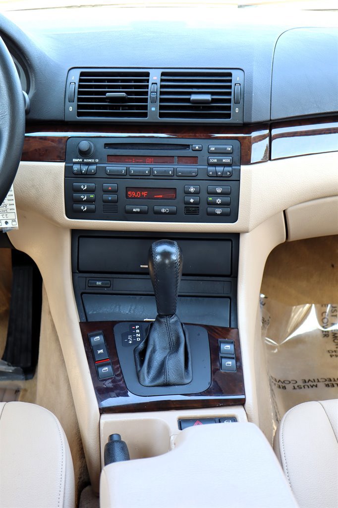 Used 2004 BMW 325i Sedan image 13