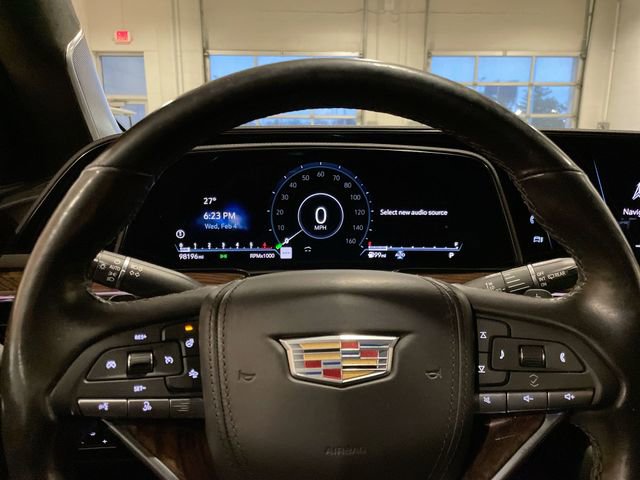 Used 2023 Cadillac Escalade ESV Premium Luxury Platinum image 17