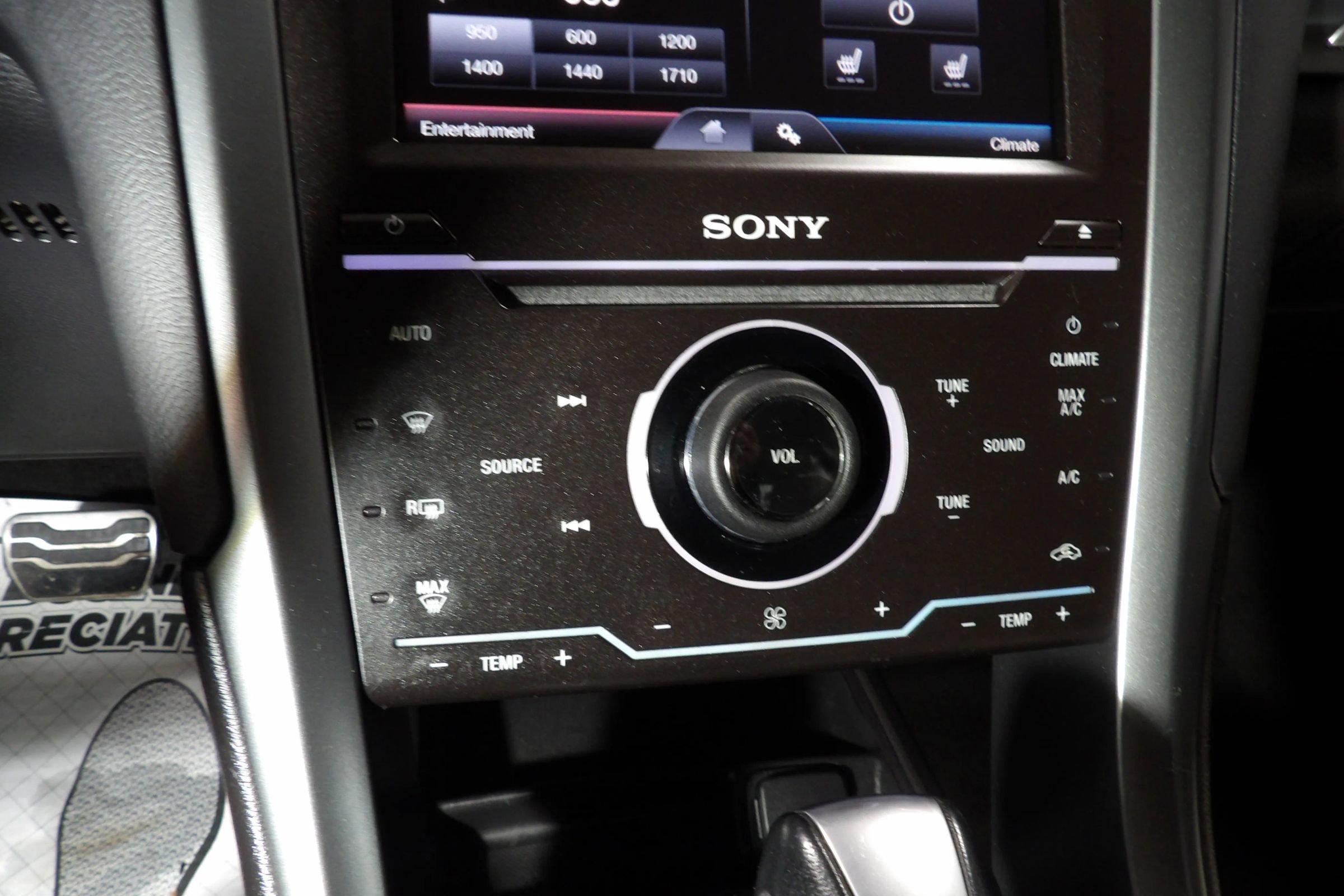 Used 2015 Ford Fusion Titanium image 15