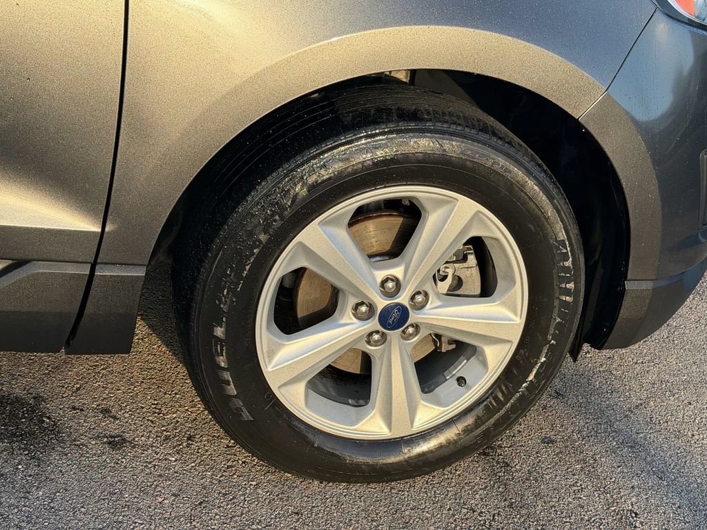 Used 2016 Ford Edge SE FWD image 9