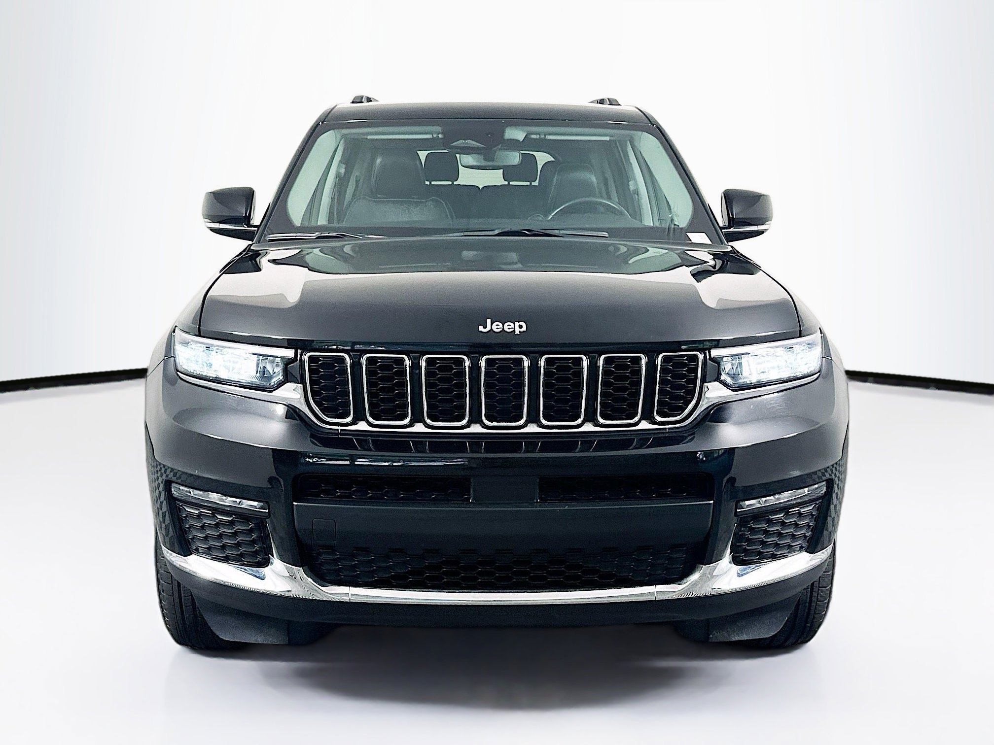 Used 2022 Jeep Grand Cherokee L Limited w/ Trailer Tow Group (B) AWD/4WD image 2