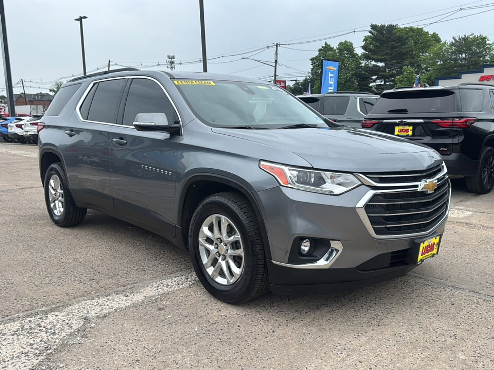 Used 2020 Chevrolet Traverse LT w/ Driver Confidence II Package AWD/4WD image 4