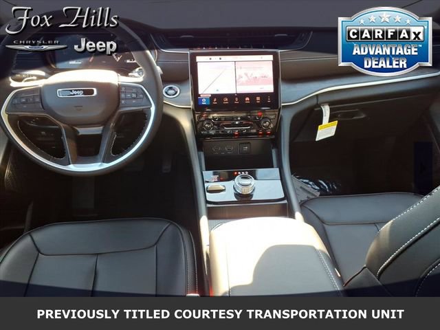 New 2025 Jeep Grand Cherokee Limited w/ Black Appearance Package image 12