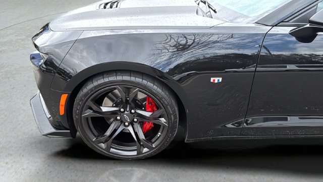 Used 2021 Chevrolet Camaro SS RWD image 30