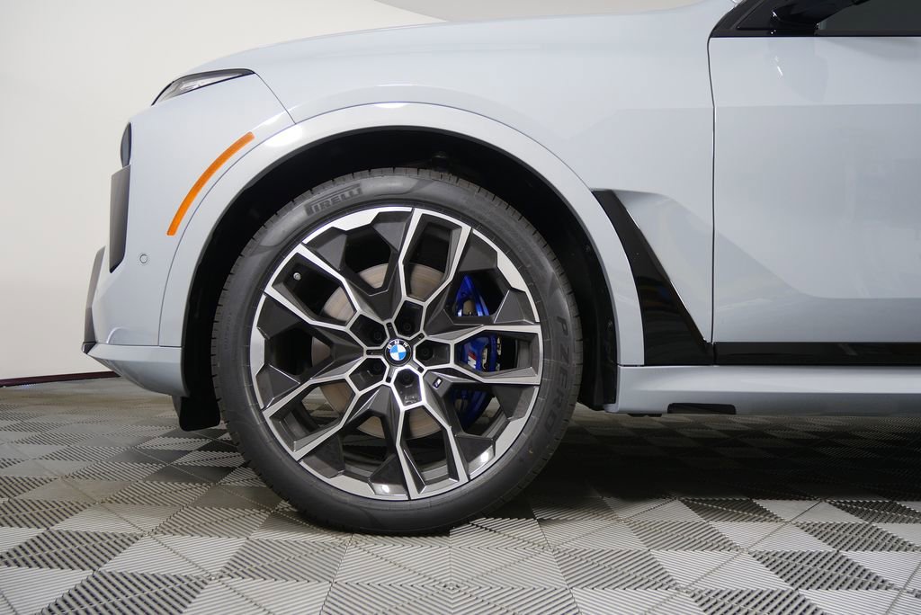 Used 2026 BMW X7 M60i image 7