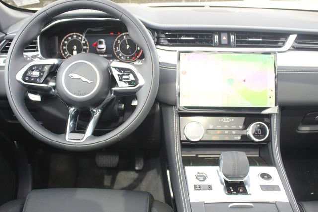 New 2026 Jaguar F-PACE R-Dynamic S image 4