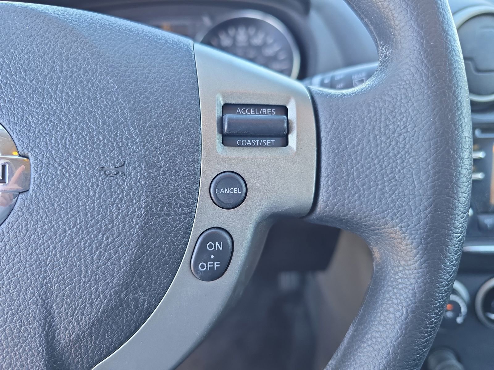 Used 2013 Nissan Rogue SV image 22