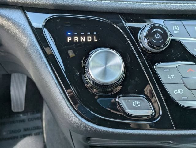New 2027 Chrysler Pacifica Select FWD image 25