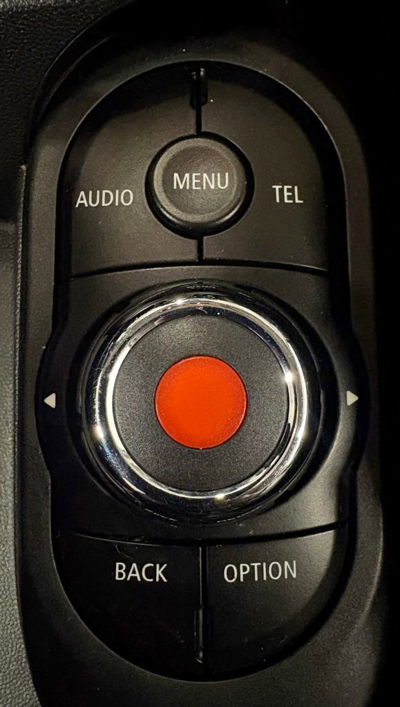 Used 2017 MINI Cooper 2-Door Hardtop image 31