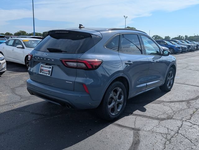 Used 2024 Ford Escape ST-Line w/ Tech Pack #1 AWD/4WD image 7