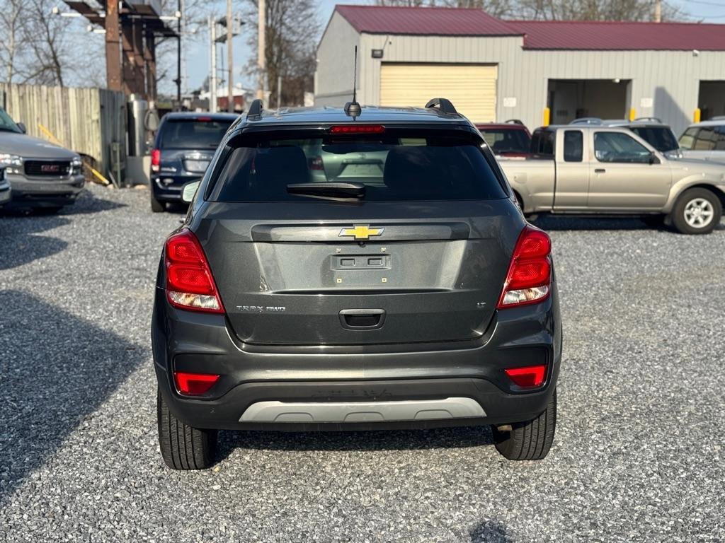 Used 2018 Chevrolet Trax LT w/ LT Convenience Package image 5