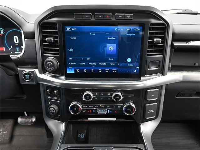 Used 2022 Ford F150 Lariat w/ Equipment Group 502A High image 17