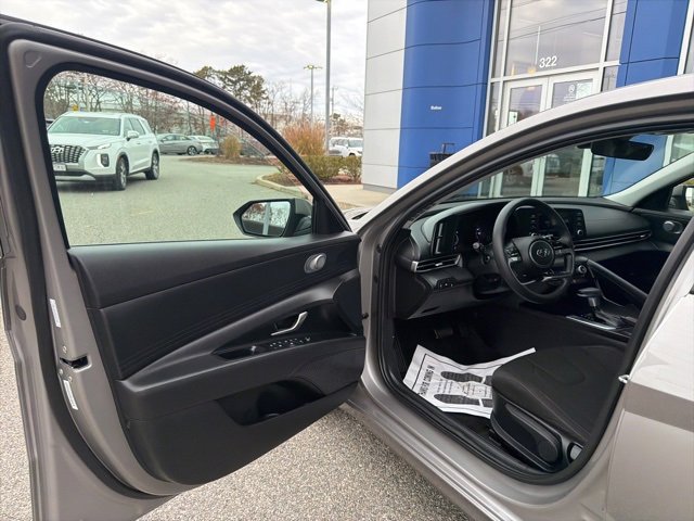 Certified 2022 Hyundai Elantra SEL image 10