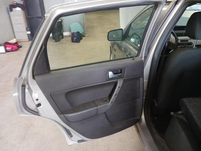 Used 2008 Ford Focus SES FWD image 21