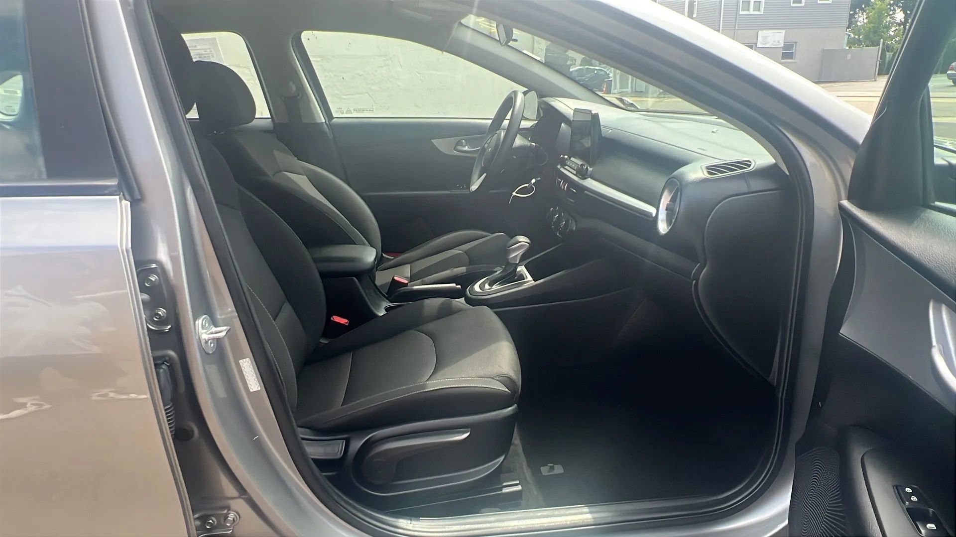 Used 2023 Kia Forte LXS image 30