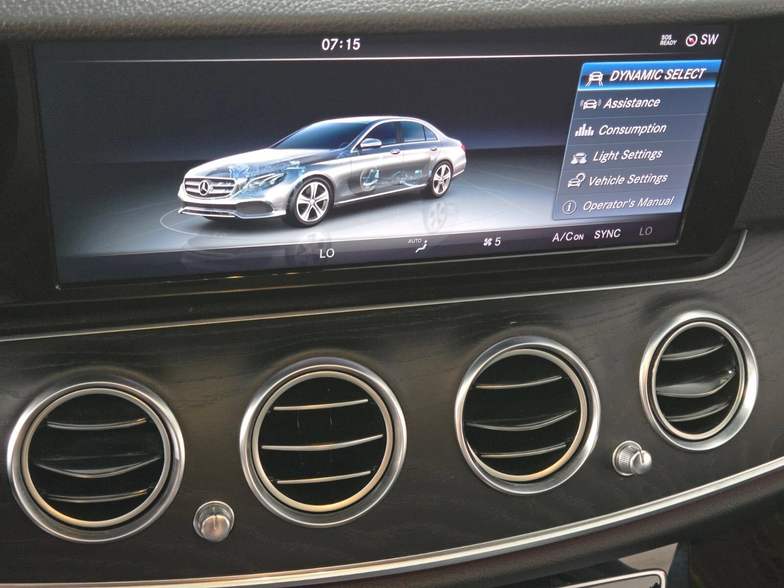 Used 2017 Mercedes-Benz E 300 image 30