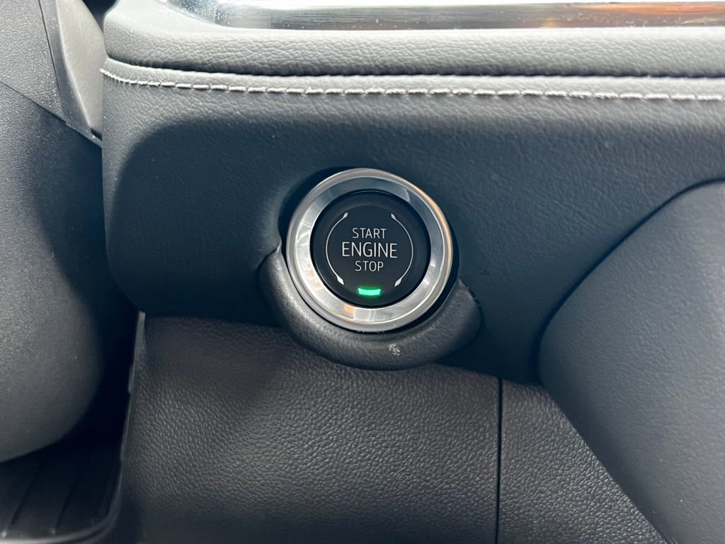 Used 2025 Chevrolet Tahoe LT image 34