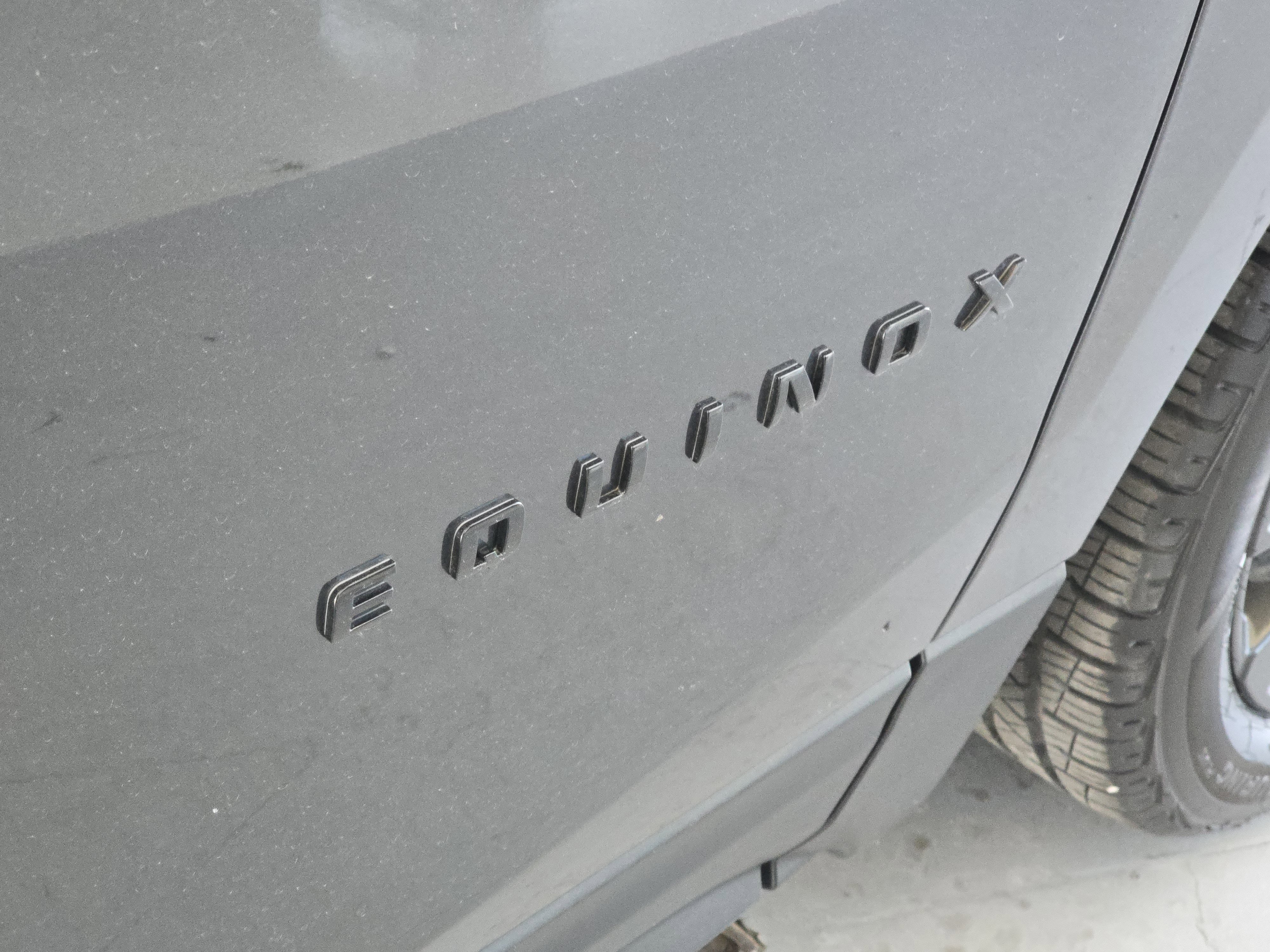 Used 2022 Chevrolet Equinox RS w/ Infotainment Package image 14