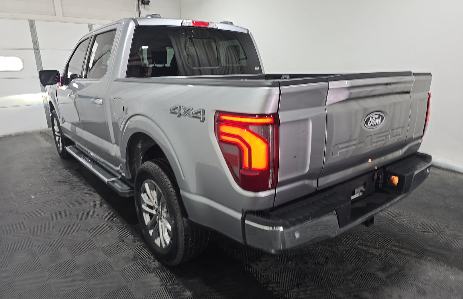 Used 2025 Ford F150 Lariat w/ Bed Utility Package AWD/4WD image 6