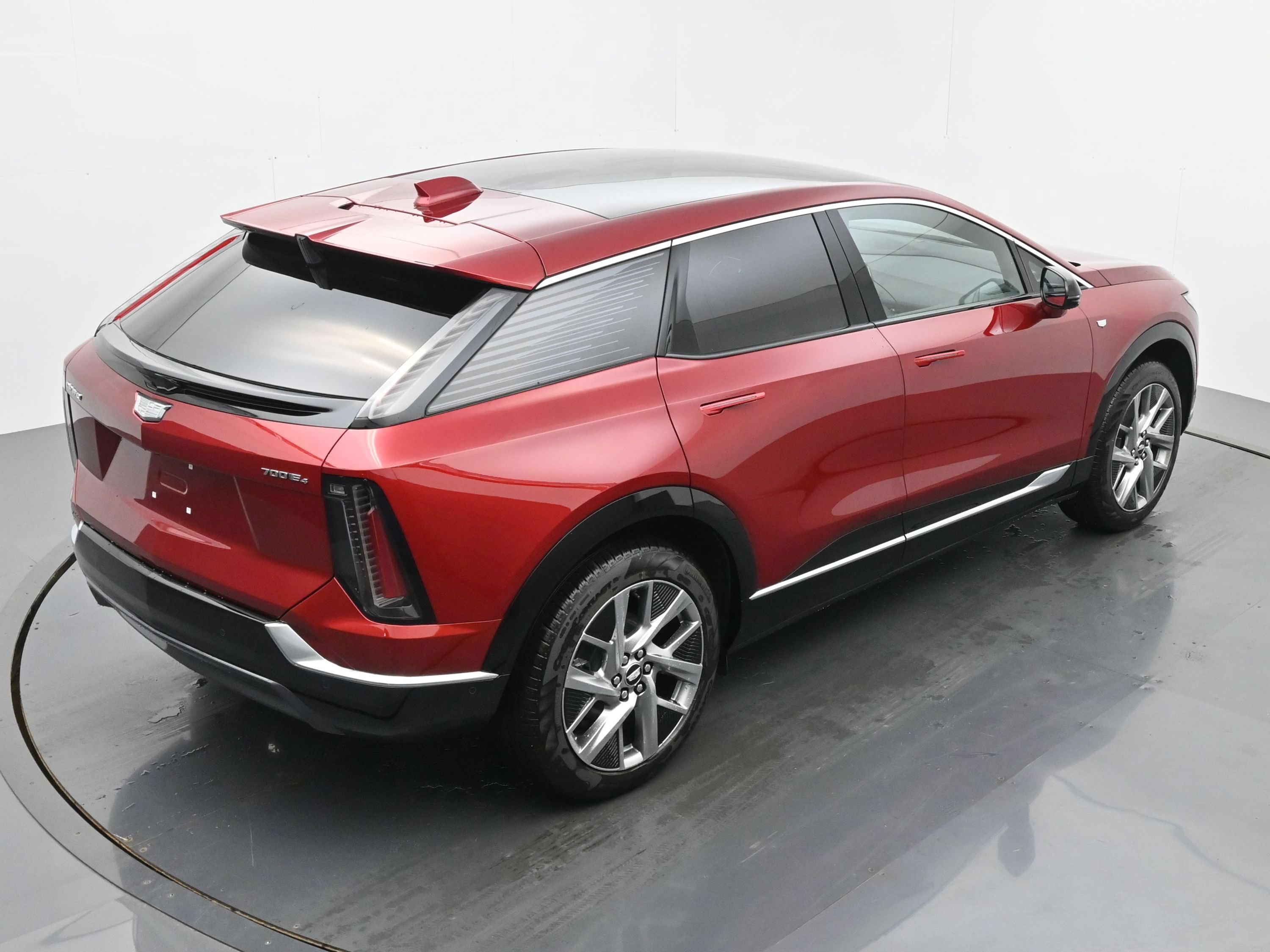 New 2026 Cadillac Optiq Luxury 1 w/ LPO, Floor Liner Package AWD/4WD image 27