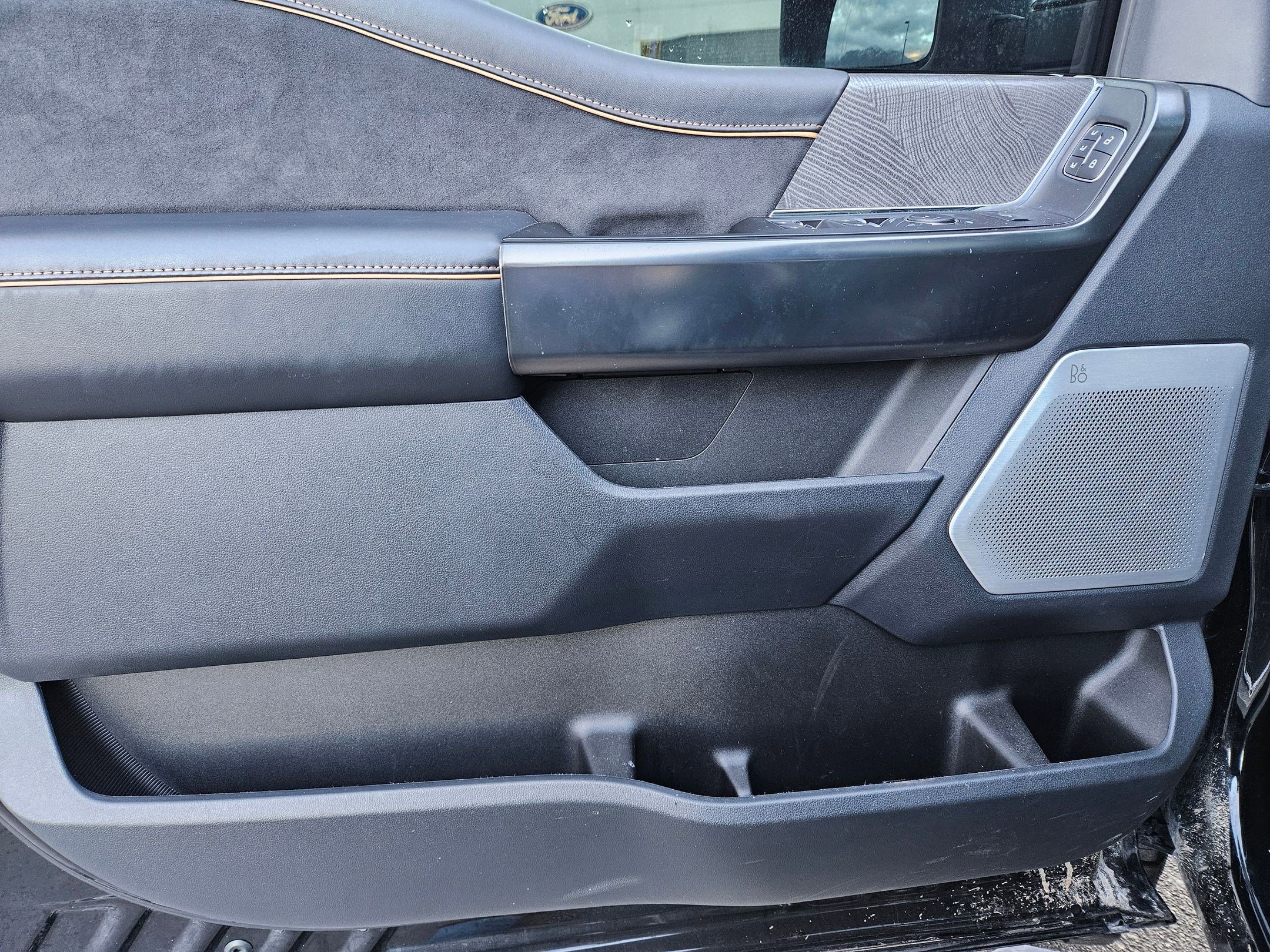 Used 2024 Ford F350 Platinum image 15