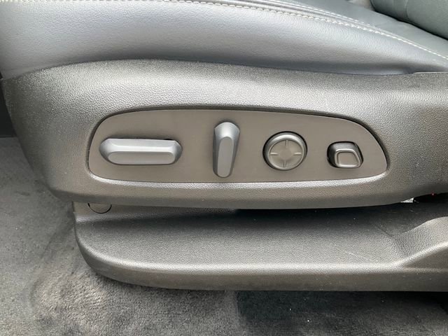 Used 2022 Buick Enclave Premium AWD/4WD image 6
