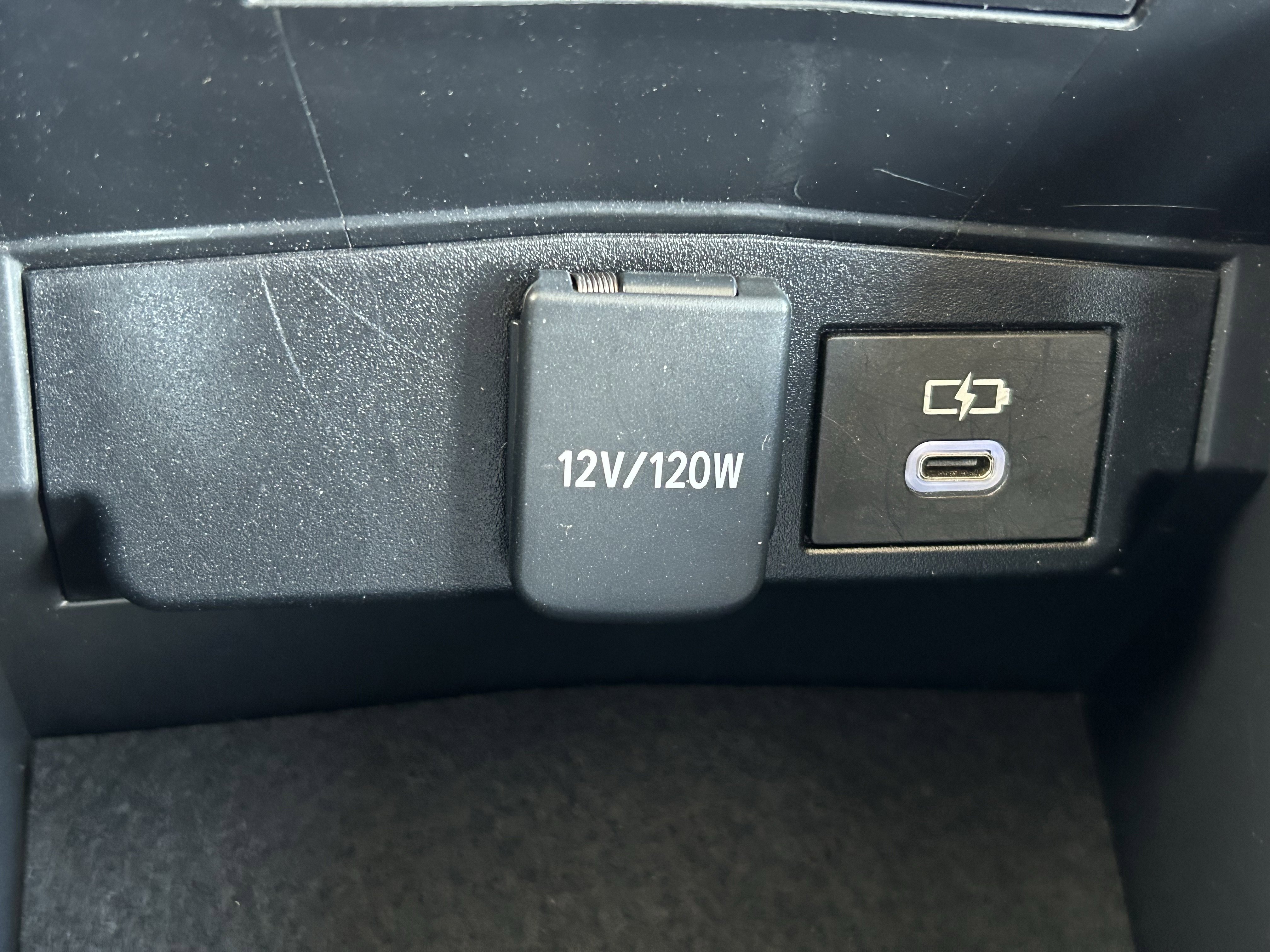 Used 2023 Toyota Corolla LE FWD image 31