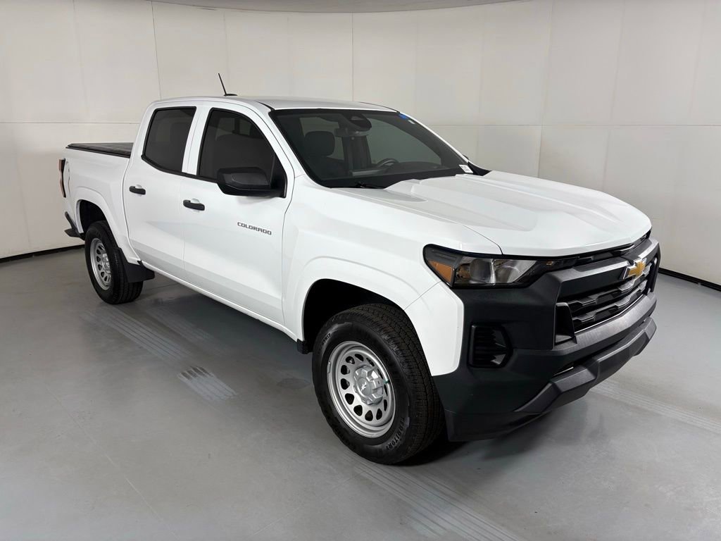 Used 2024 Chevrolet Colorado W/T w/ WT Convenience Package image 2