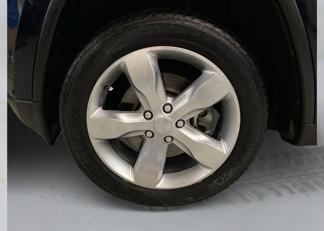 Used 2012 Jeep Grand Cherokee Limited w/ Trailer Tow Group IV image 18