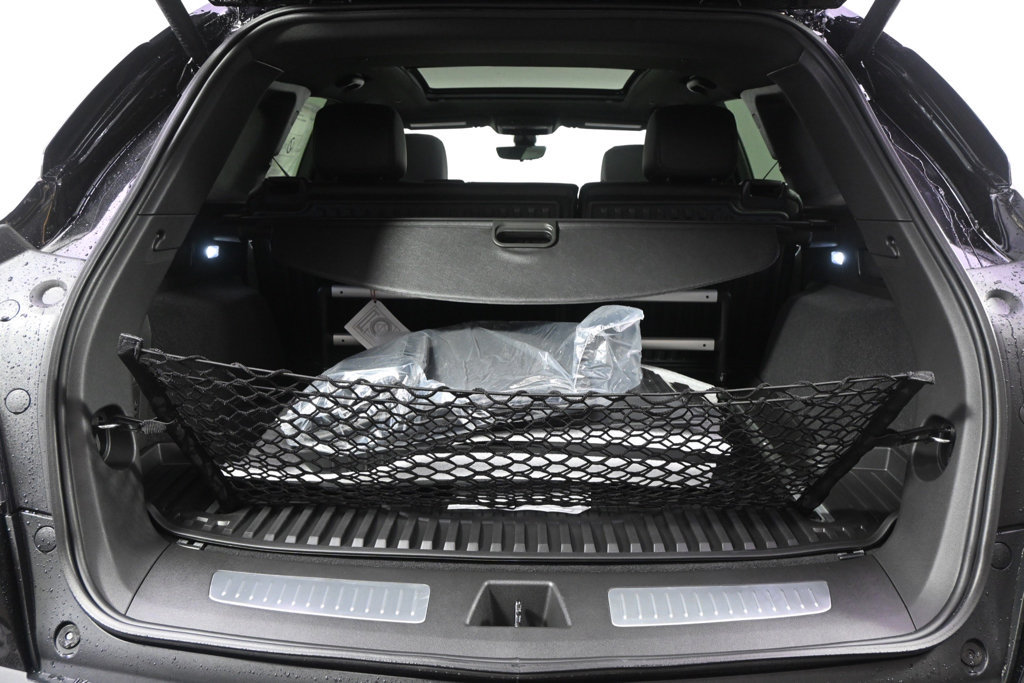 New 2026 Cadillac XT5 Sportv w/ LPO, Floor Liner Package AWD/4WD image 19
