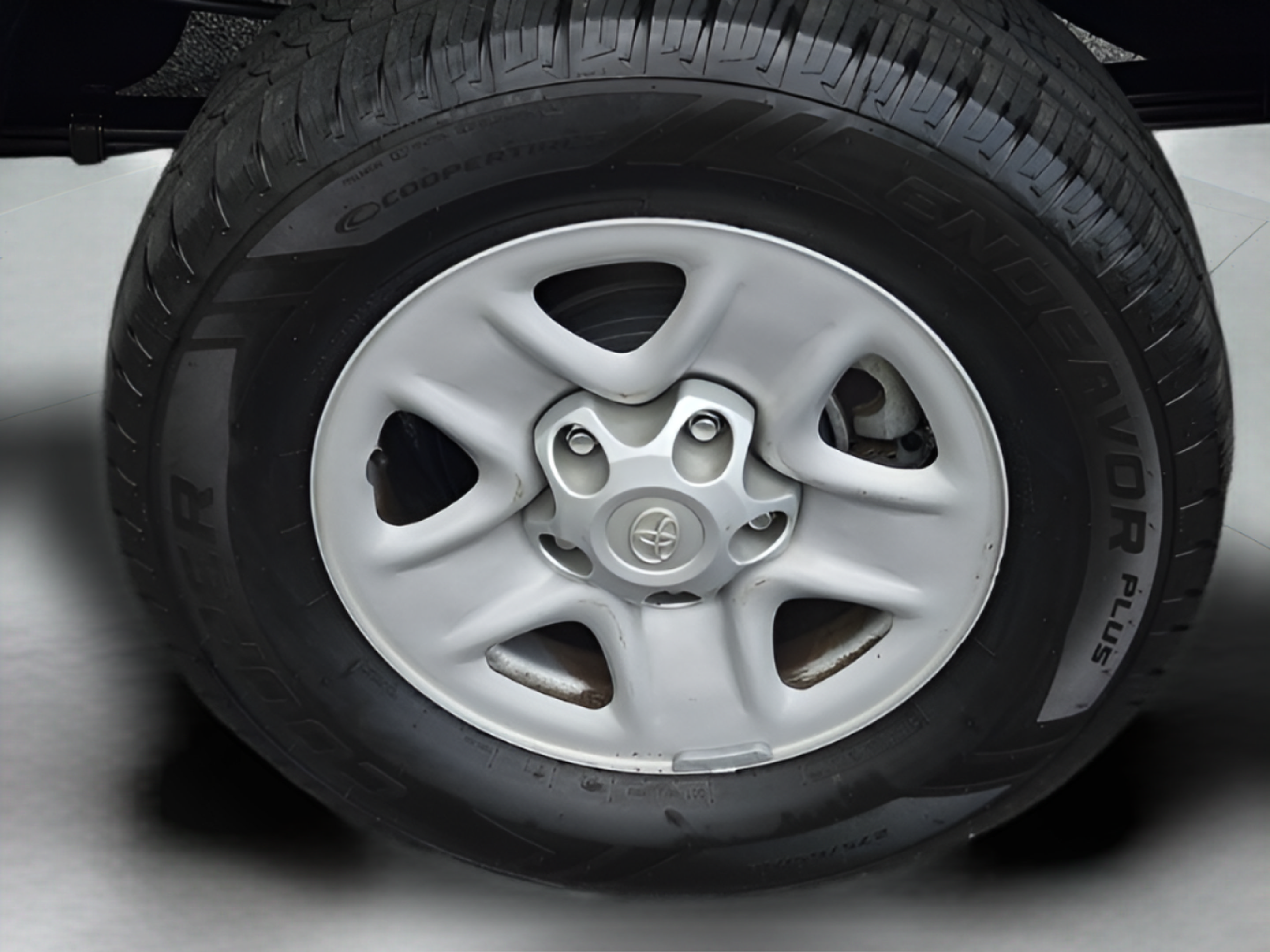 Certified 2020 Toyota Tundra SR5 AWD/4WD image 28