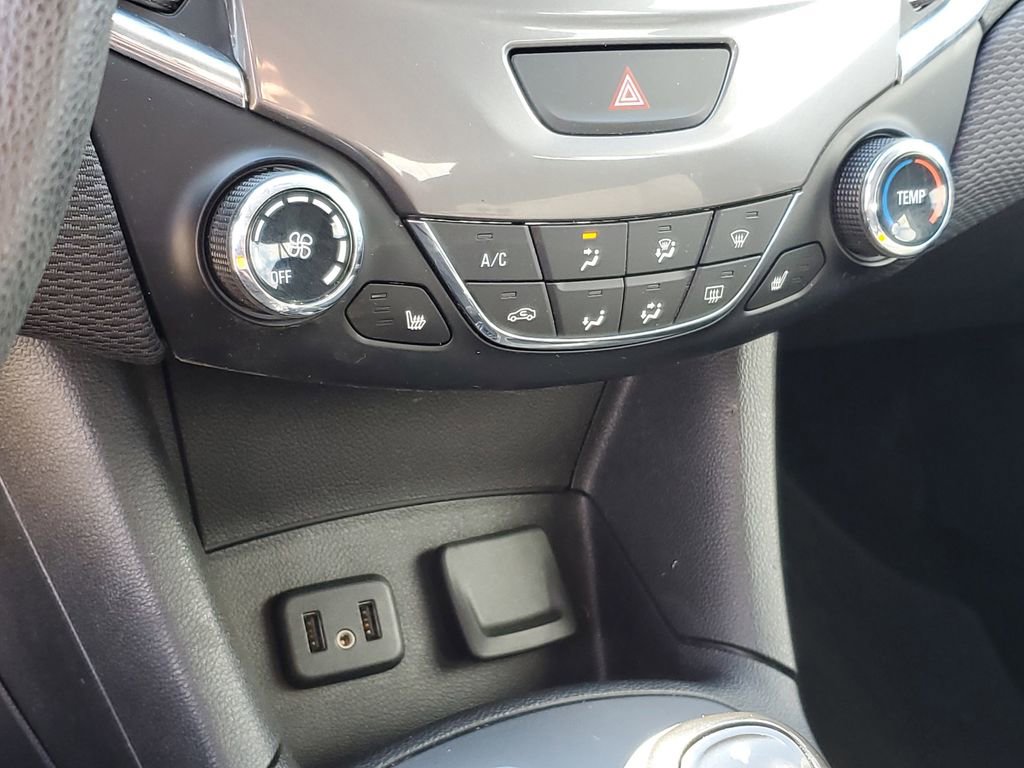 Used 2019 Chevrolet Cruze Diesel image 17