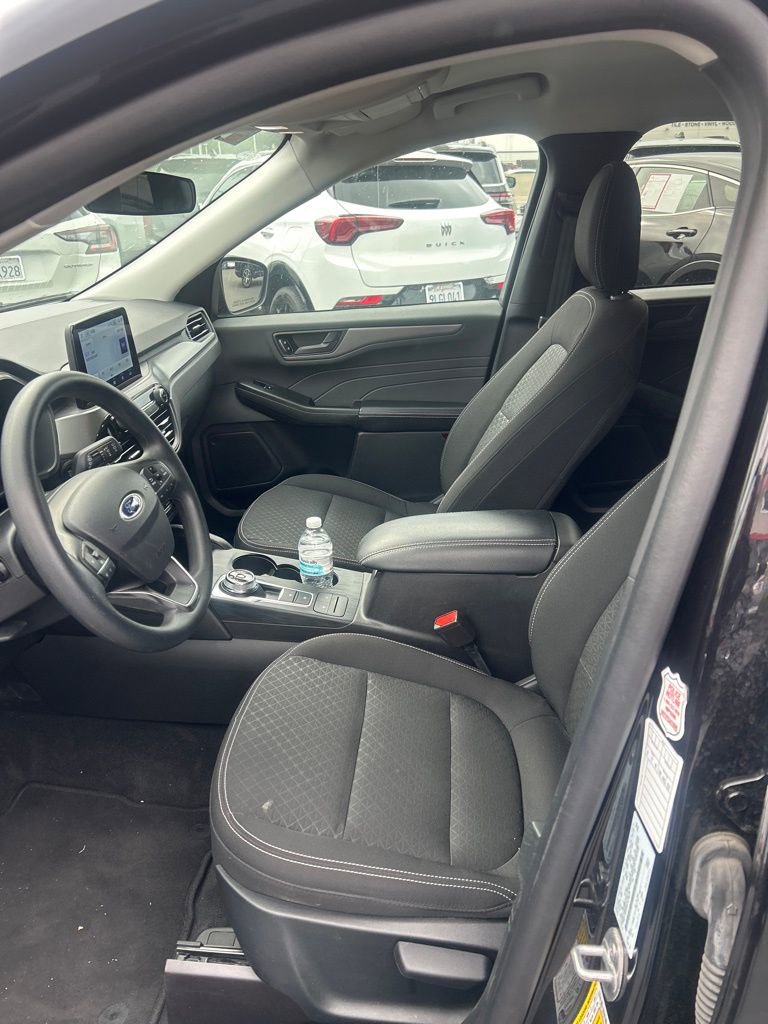 Used 2025 Ford Escape Active image 14
