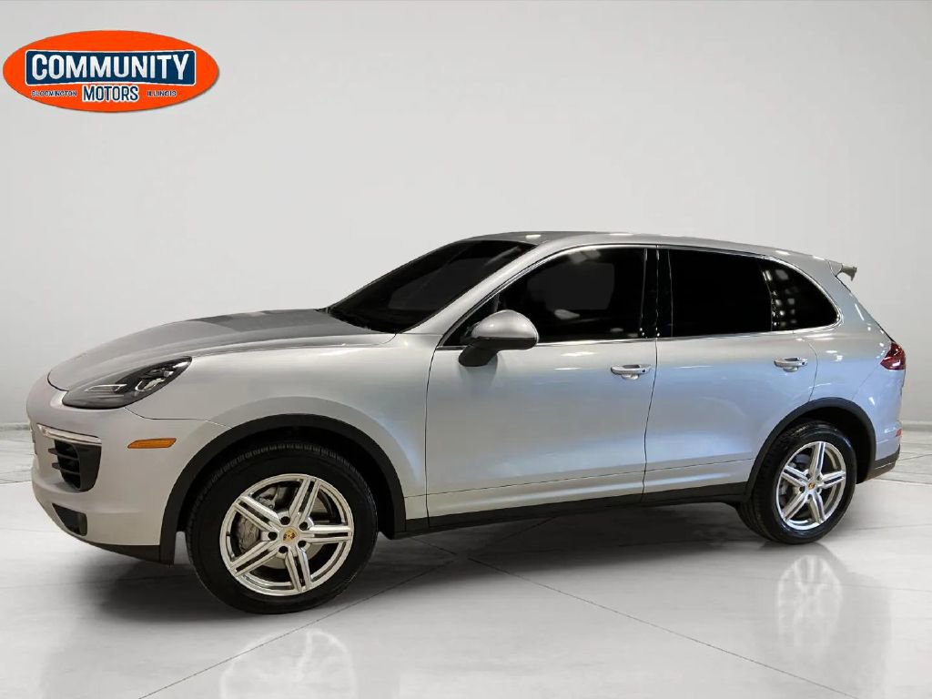 Used 2017 Porsche Cayenne S AWD/4WD image 2