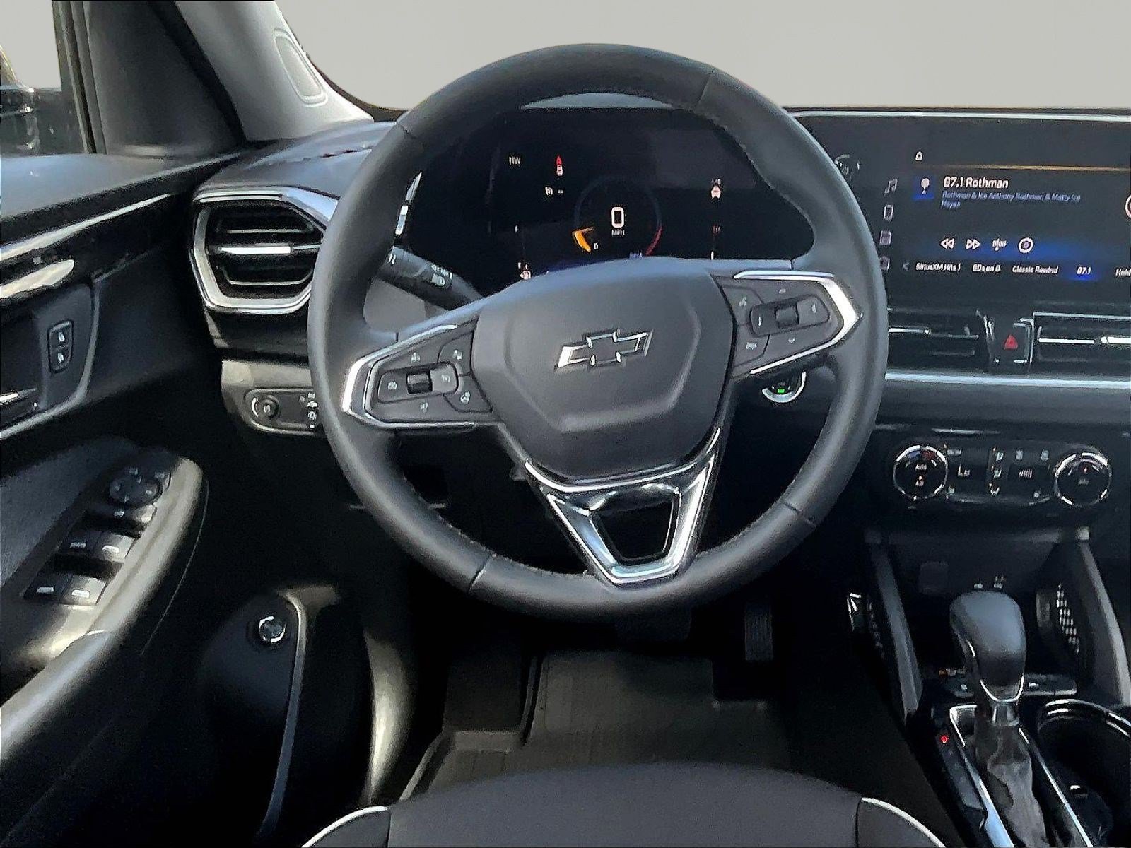 New 2026 Chevrolet TrailBlazer LT w/ Convenience Package FWD image 9