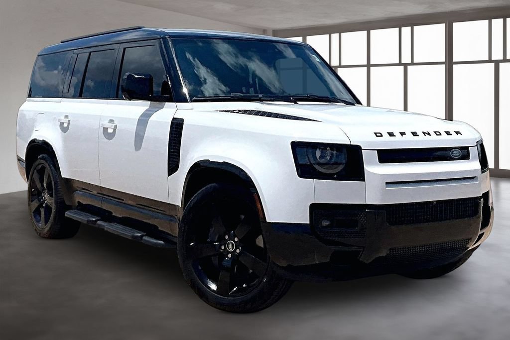 Certified 2025 Land Rover Defender 130 X-Dynamic SE AWD/4WD image 10