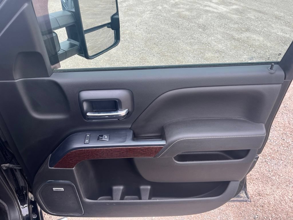 Used 2018 GMC Sierra 2500 SLT w/ Duramax Plus Package AWD/4WD image 30