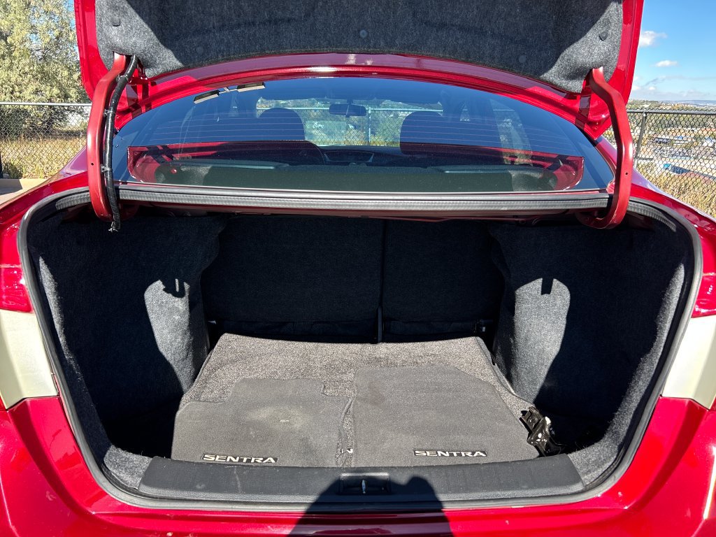 Used 2018 Nissan Sentra SR FWD image 5