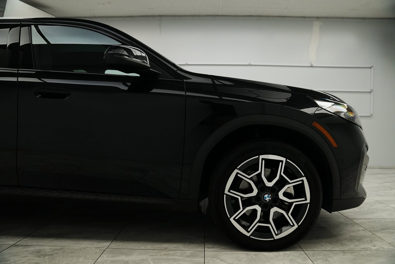 Used 2025 BMW X2 xDrive28i w/ Convenience Package image 13