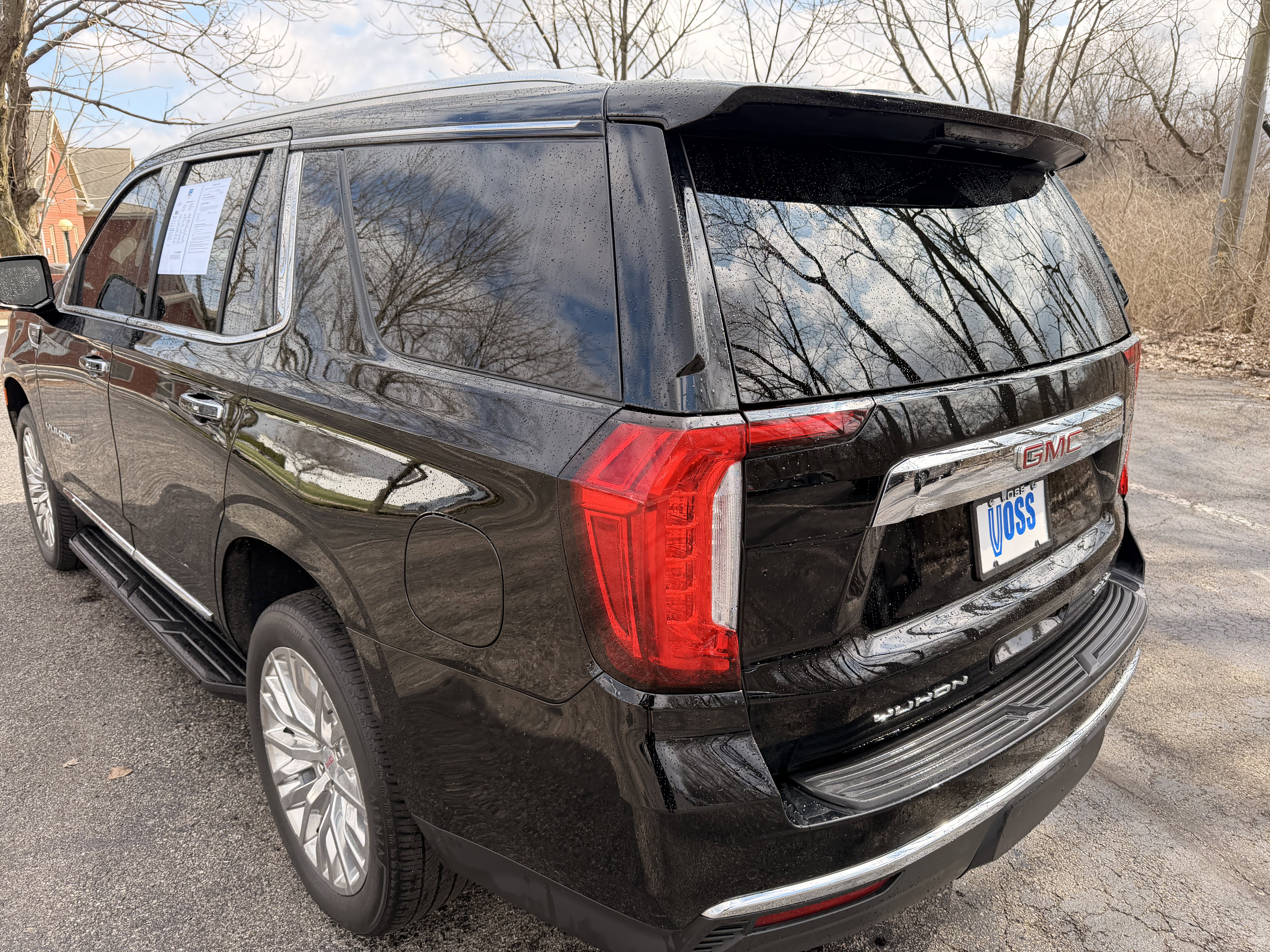 Used 2023 GMC Yukon SLT image 5