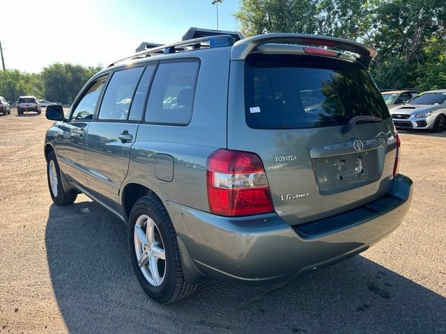 Used 2004 Toyota Highlander Limited w/ Leather Trim Pkg AWD/4WD image 3