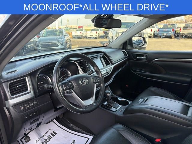 Used 2015 Toyota Highlander Limited Platinum image 16