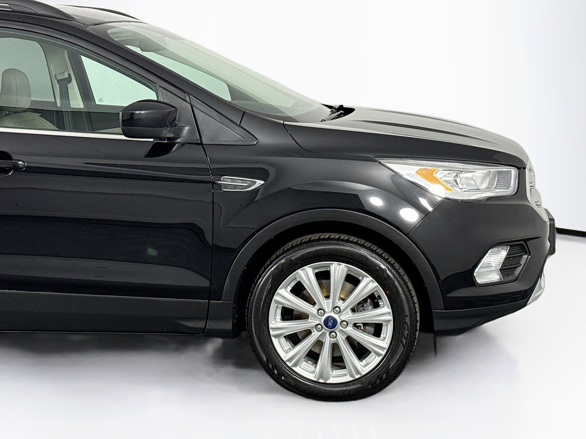 Used 2019 Ford Escape SEL AWD/4WD image 47