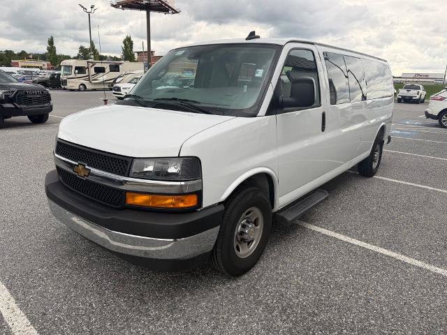 Used 2025 Chevrolet Express 3500 LT w/ LT Preferred Equipment Group RWD image 4