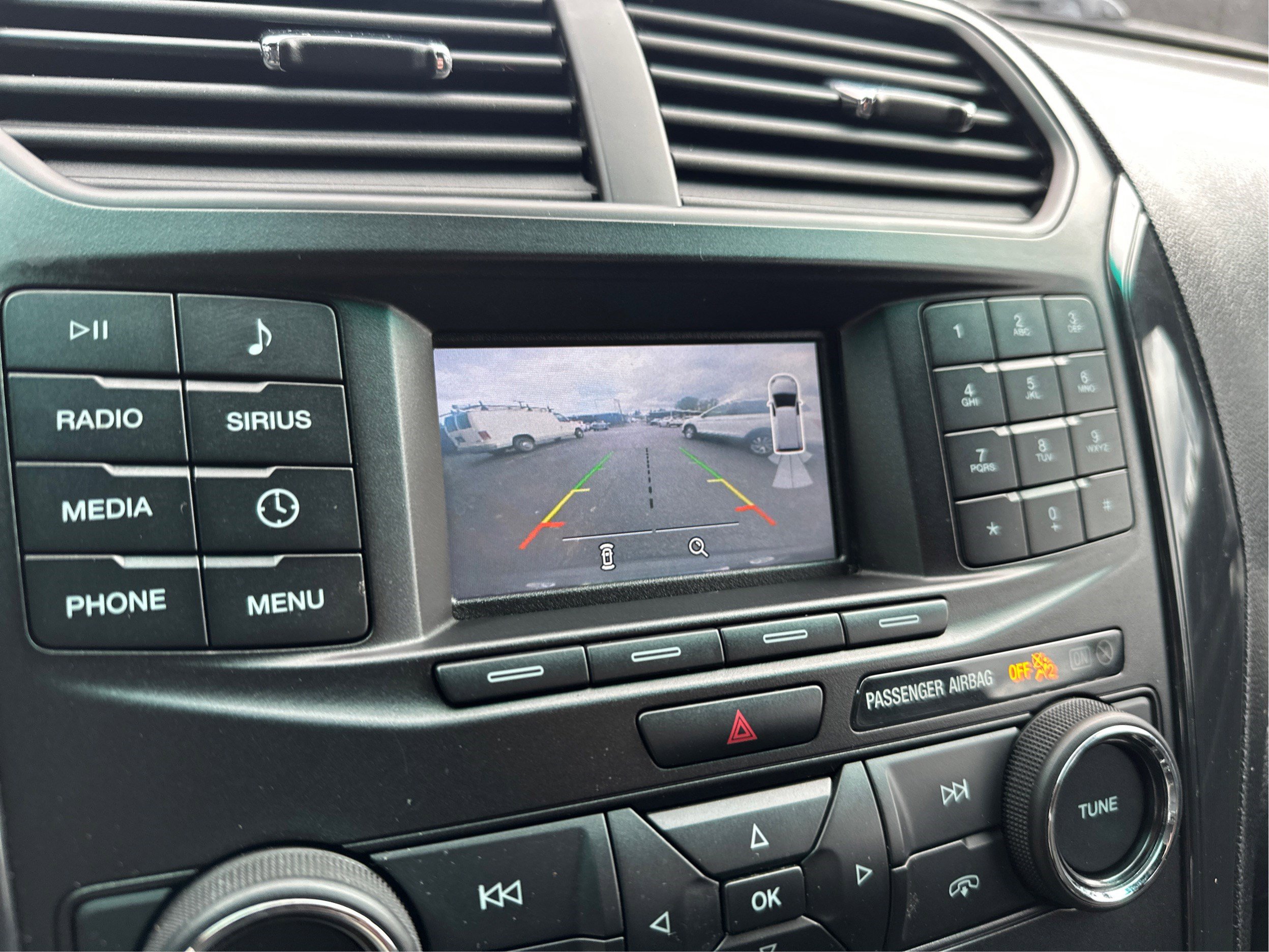 Used 2018 Ford Explorer XLT AWD/4WD image 29