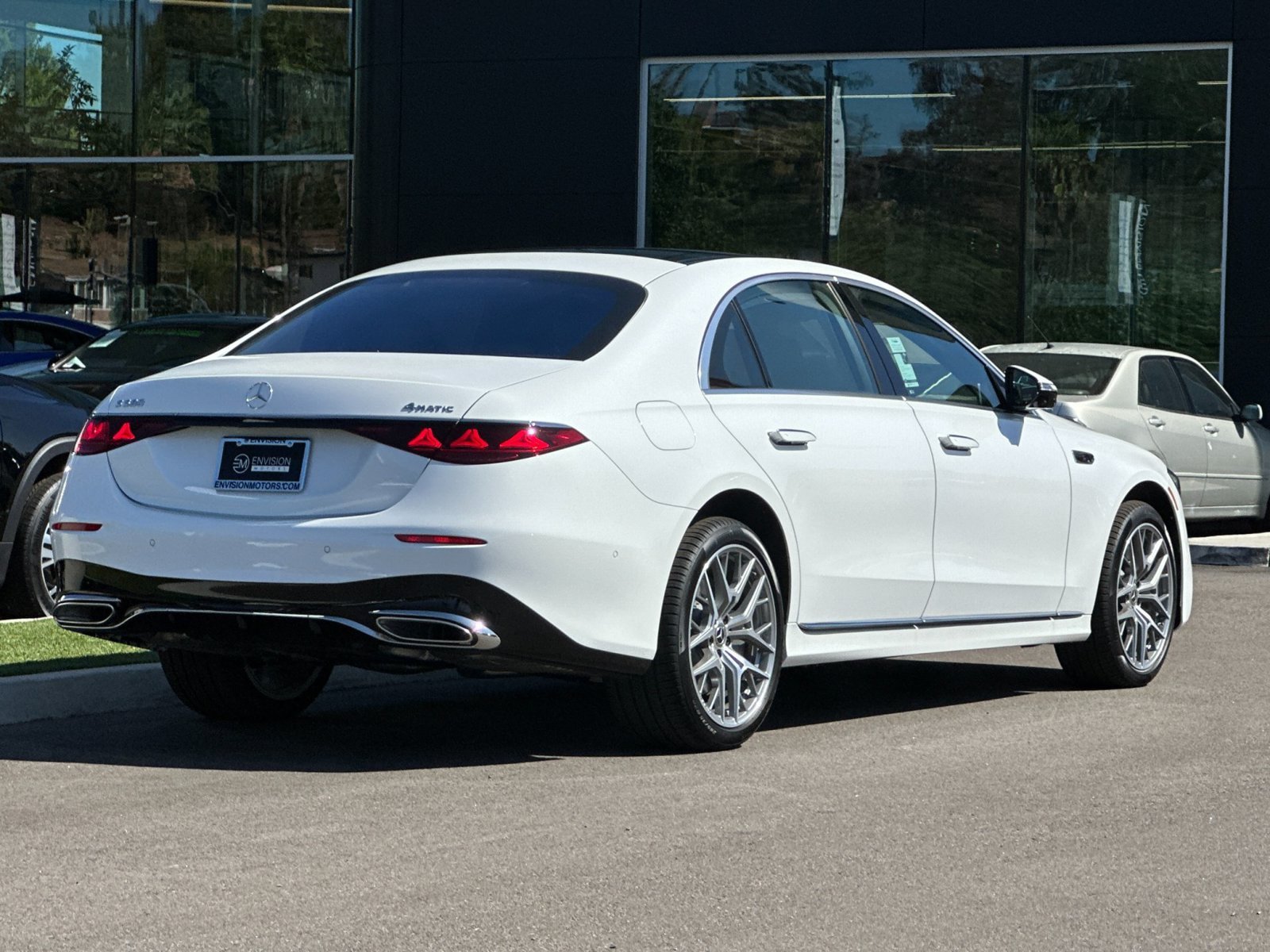 New 2027 Mercedes-Benz S 580 4MATIC Sedan image 3